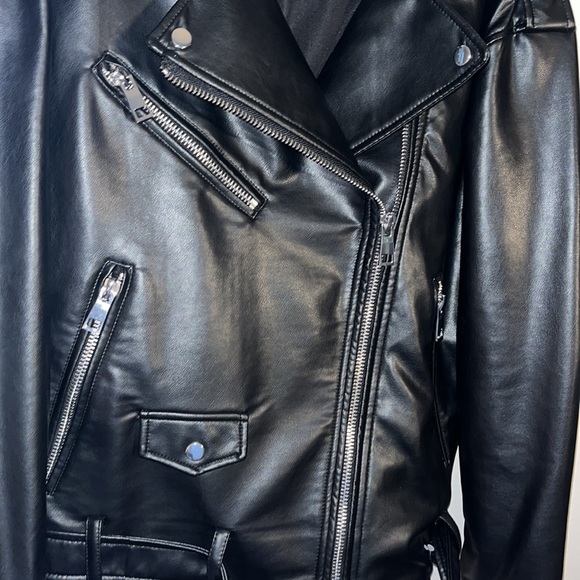 NEW Zara Oversized Black Leather Moto Jacket Women's Coat Size Medium - Picture 4 of 11